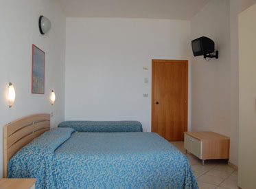 https://www.hotellidofollonica.com/wp-content/uploads/2016/11/hotel-lido-6.jpg